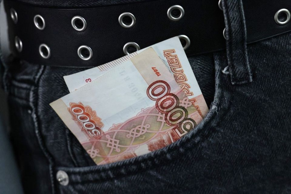 Как сохранить свои сбережения: советы экономистов для россиян