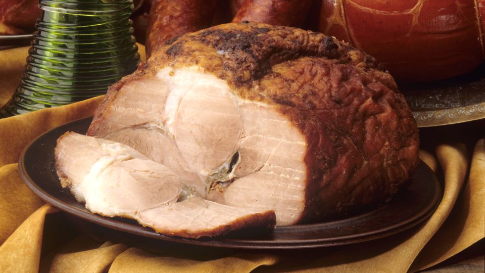 Чистота! Главное правило приготовления сыра и колбас дома озвучила врач