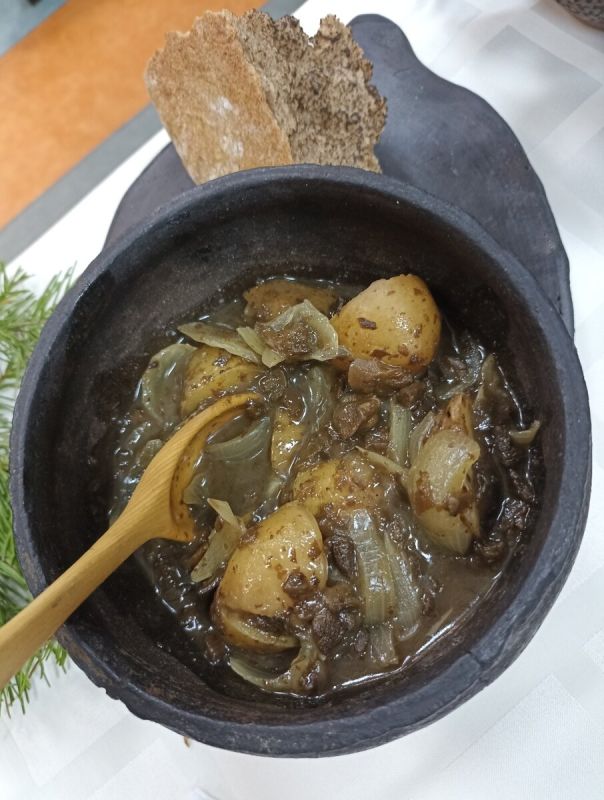 Молодая картошка, томлёная с грибами: удивительное сочетание вкусов