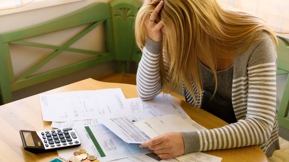 Кредитная бомбежка: почему россияне бросают выплаты по долгам