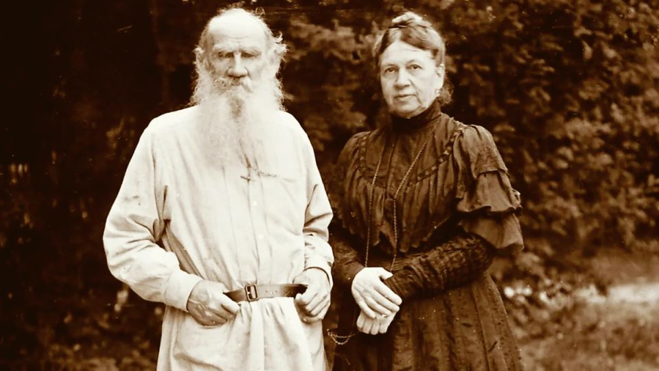 Что делает женщин объектом бесконечной любви мужчин?