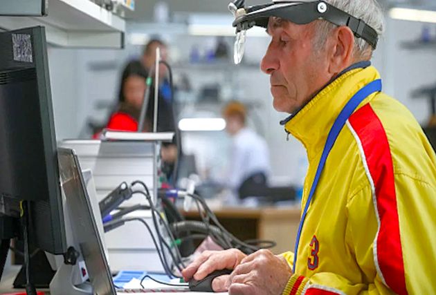 Трудоустройство пенсионеров: что стоит знать в 2025 году