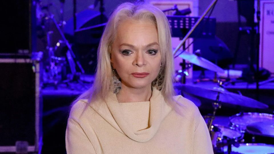 Загадочное дело Ларисы Долиной: как мошенники вывели 180 миллионов руб.