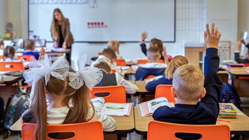 Минпросвещения предлагает запрет на распространение готовых решений из учебников