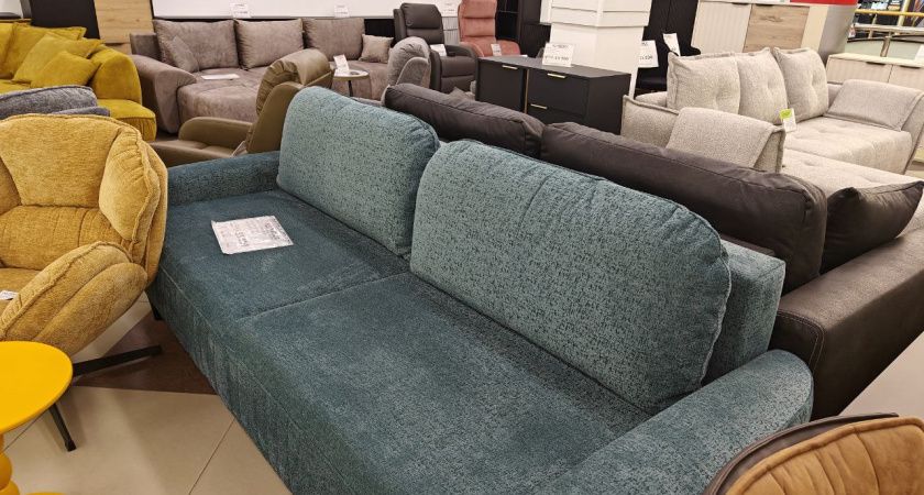 Как восстановить диван после новогодних soir?es: простые советы