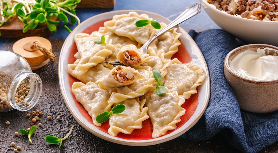 Как удивить гостей: вареники с квашеной капустой на ваш стол